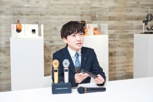 業務用カラオケ市場を中心に、主に既存のお客様へ当社システム製品の提案営業を行います。また、営業職が商品企画も行うため、お客様のニーズに応じた企画提案し、生産・技術部門と連携しながら実現に向け進行します。さらに、カラオケ以外の新たな市場開拓にもチャレンジできるポジションです。