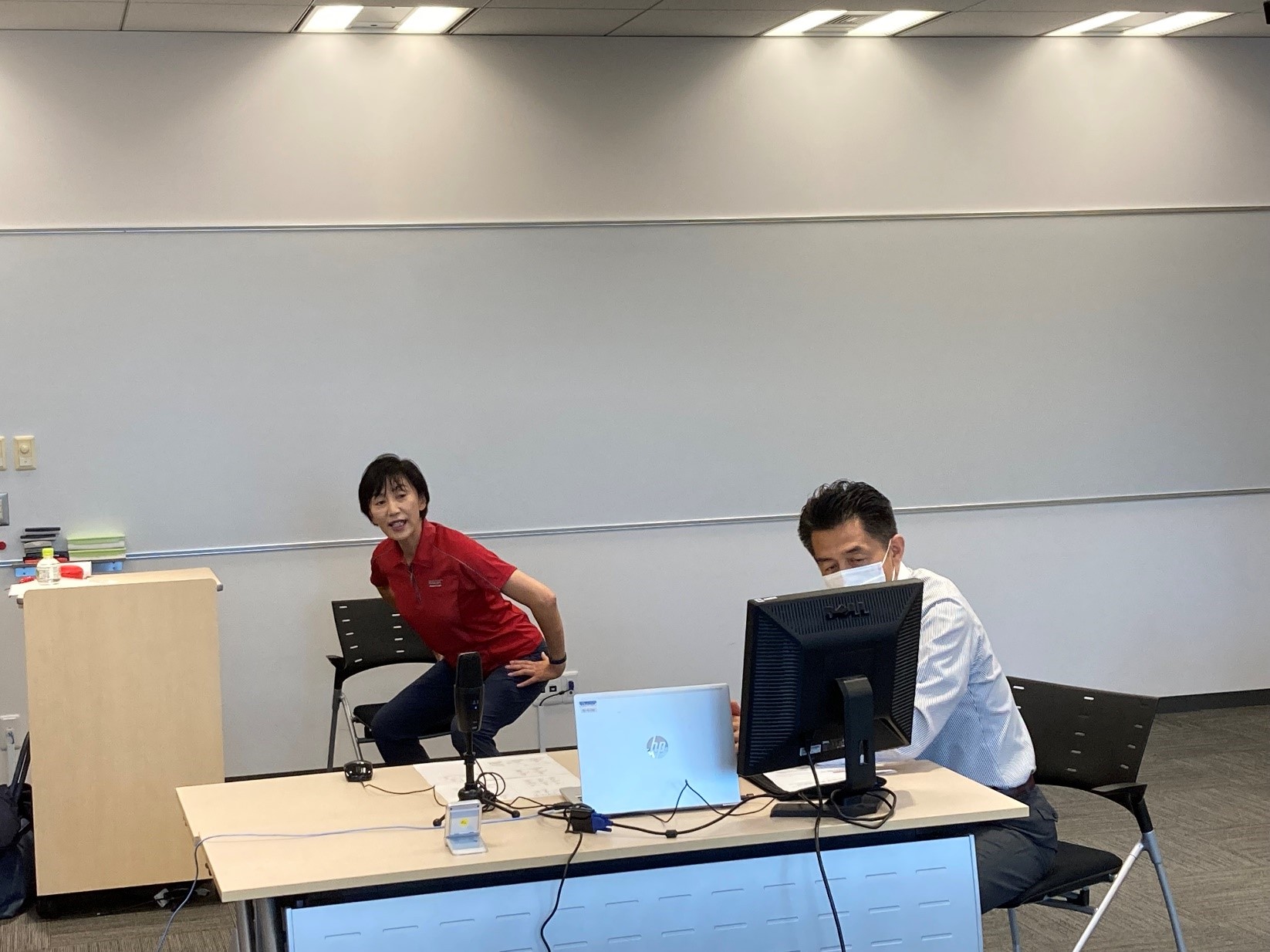 続いて、実技パート(スクワット実演中)