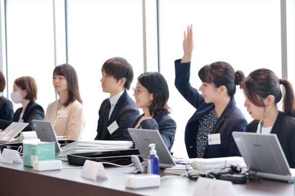 受付メンバーも、ピシッと気合いが伝わります?