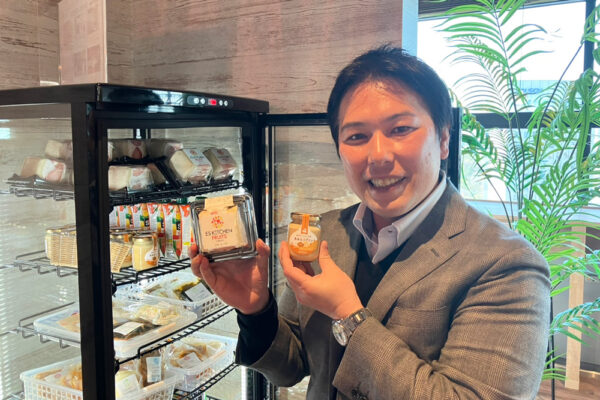 フルーツサンドとプリンが、最近の激売れ人気商品です
(もちろん栄養バランスのよいお惣菜も売れています)
