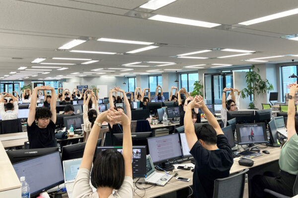 みんなで伸びて～