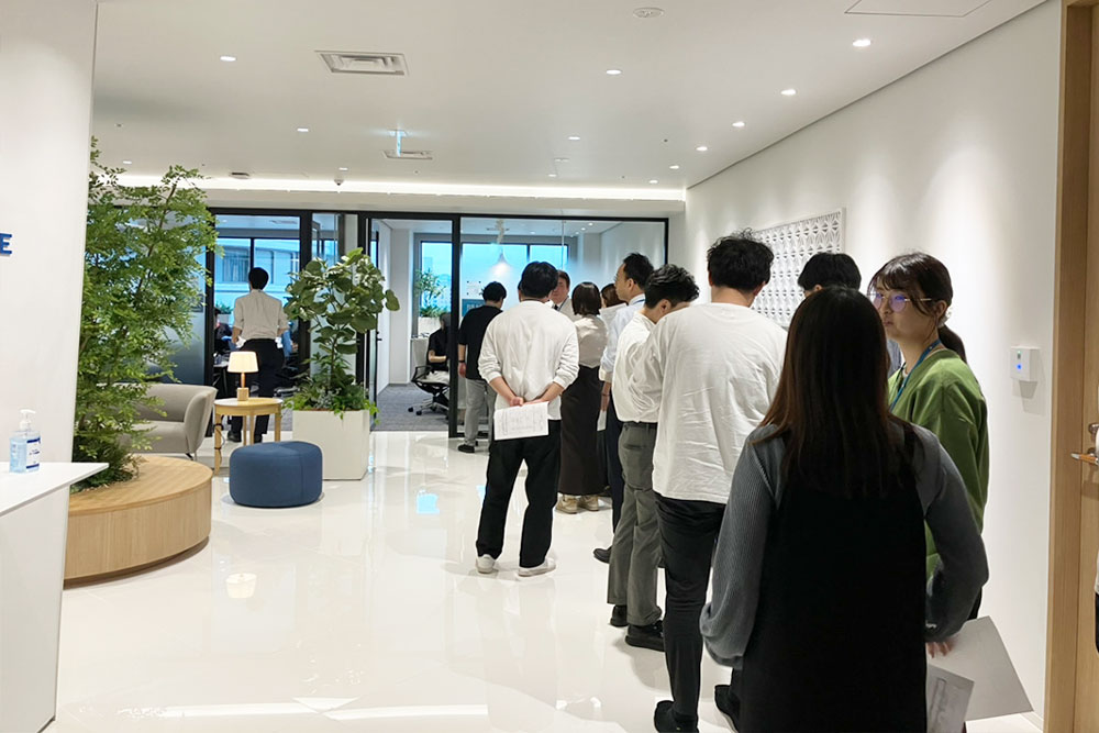 エントランス+会議室エリアが、受付→問診→接種会場に早変わり