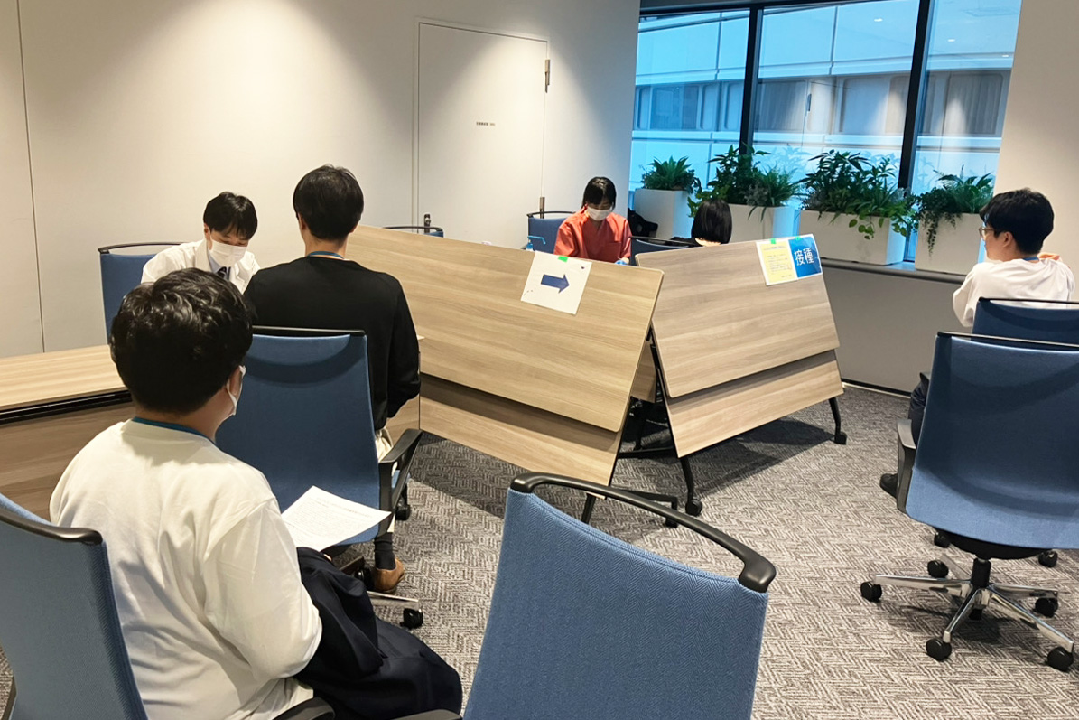 問診→接種へ進みます。ドキドキ