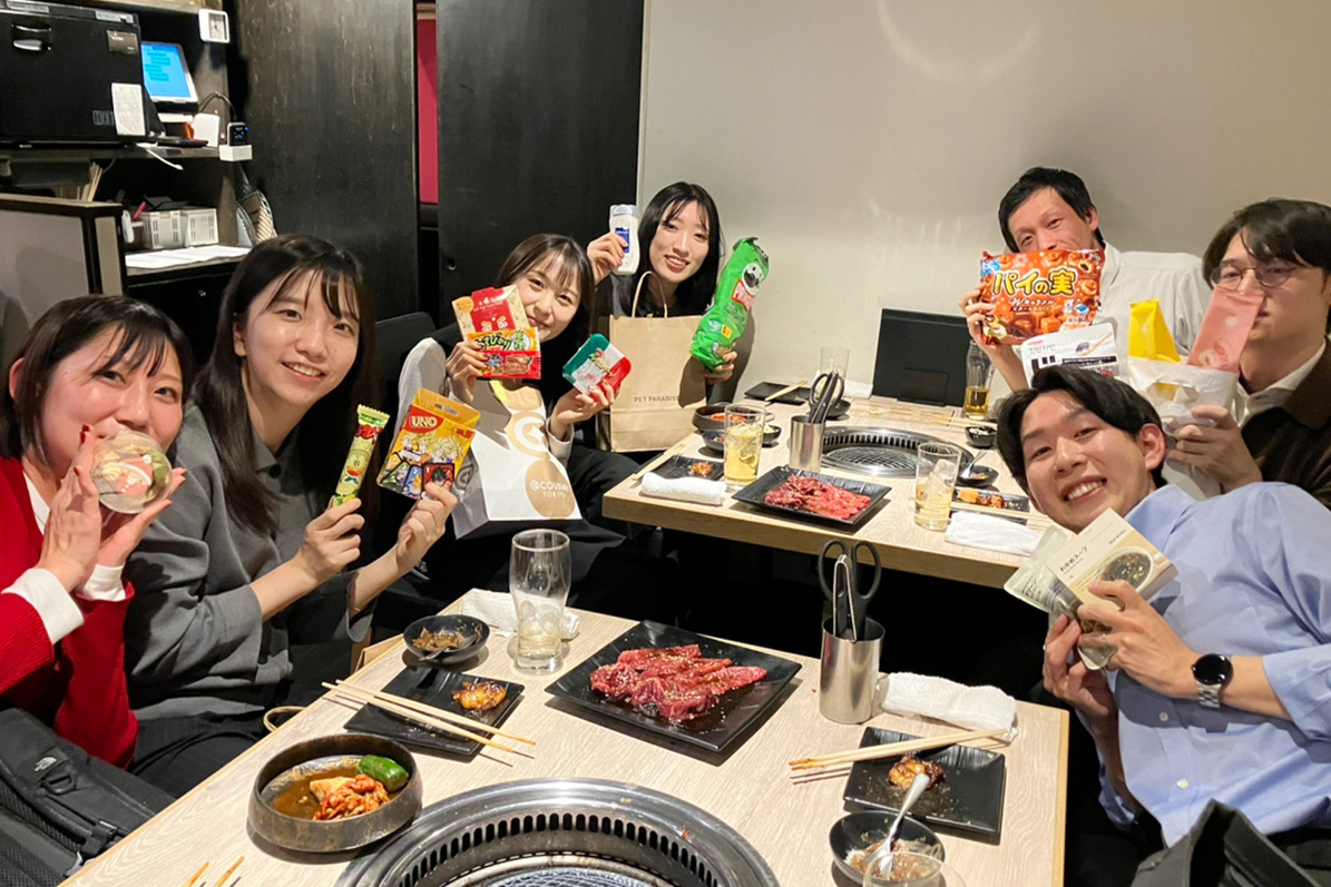 駄菓子系で攻める派×おしゃれ系で攻める派、選ぶお菓子にも個性がでます