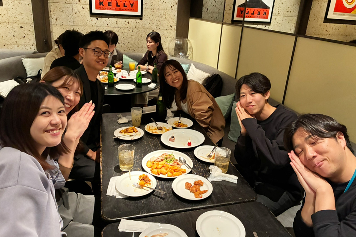 かわいいけど、謎ポーズ