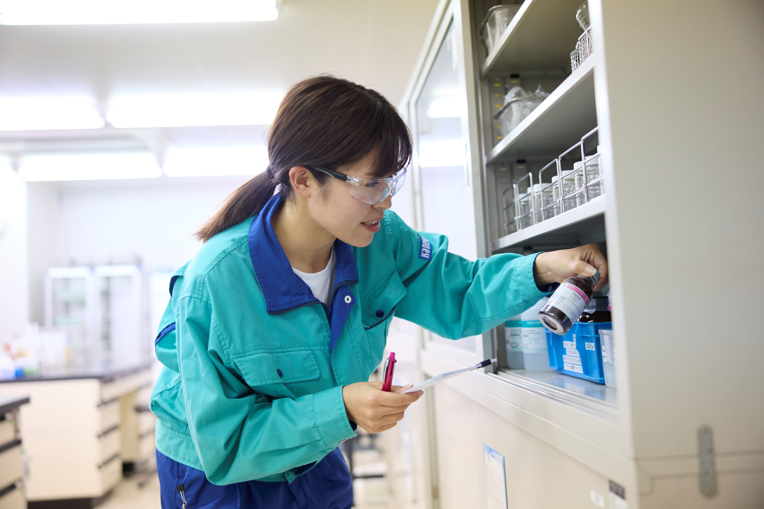 02　先輩社員・仕事紹介