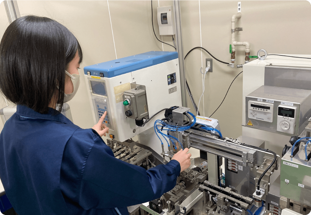 生産技術職／研究開発職について | メニコン