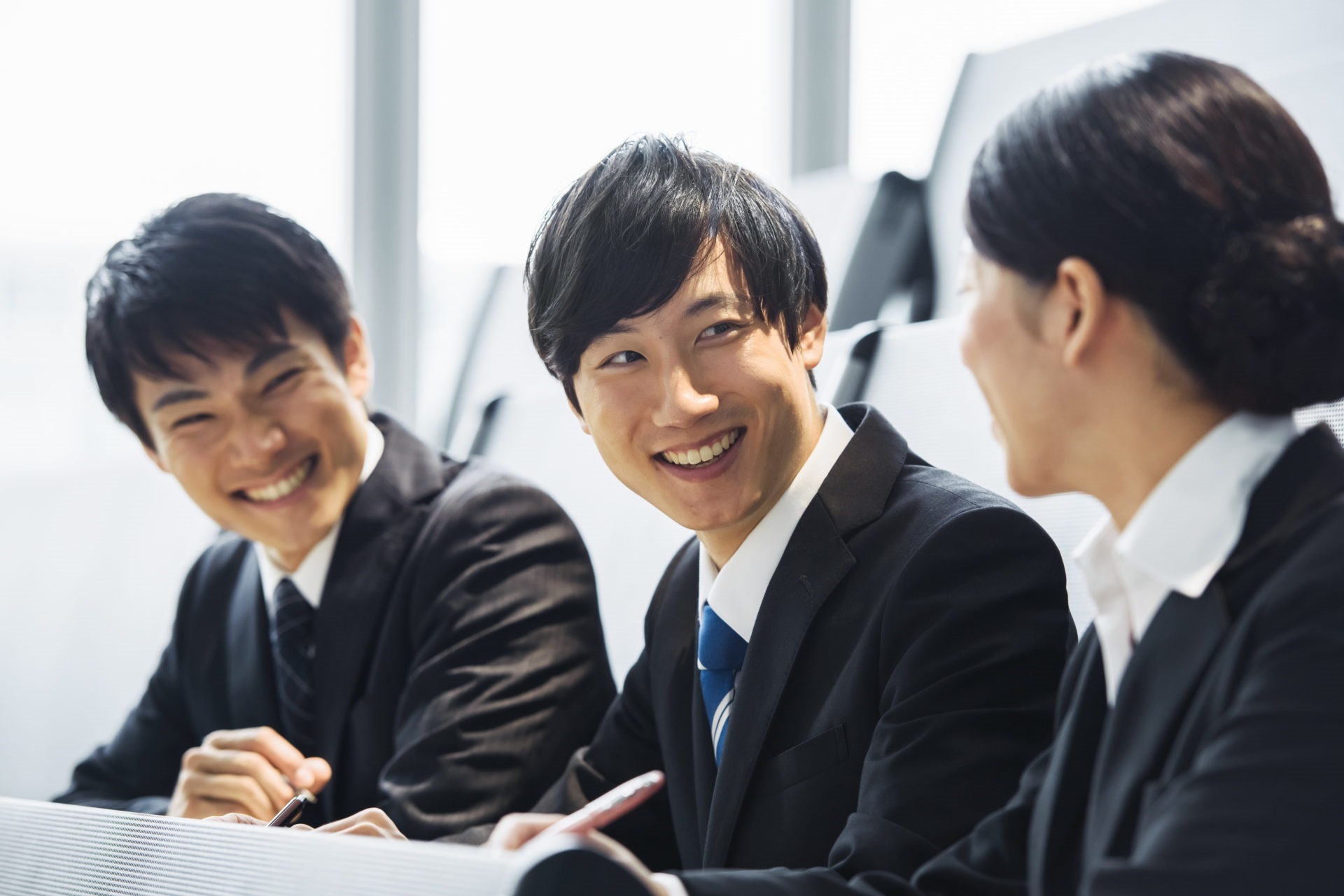 ０３　　　　　　　　　　　　　　　高専出身社員や他高専の学生との交流