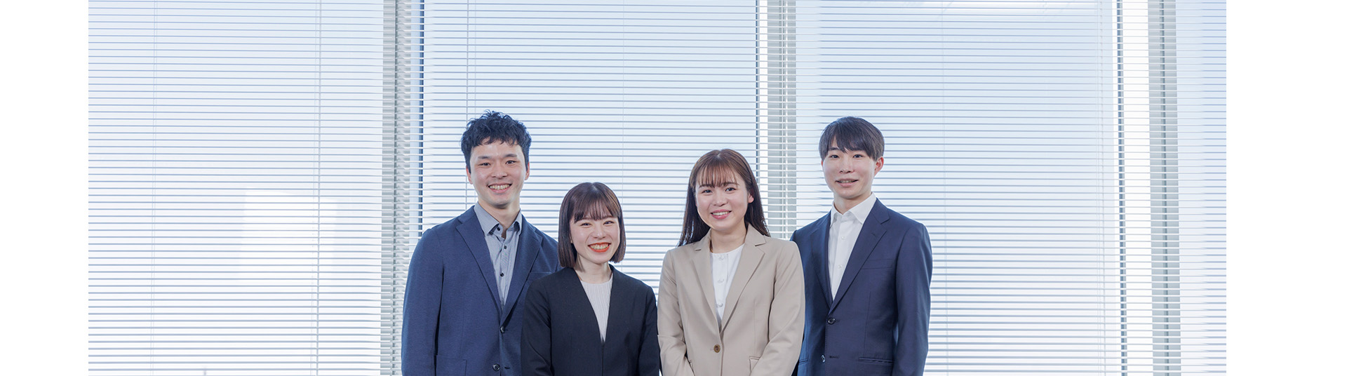 　　　写真左から）藁科尚士さん、橋本希良里さん、中西彩里さん、持田裕貴さん