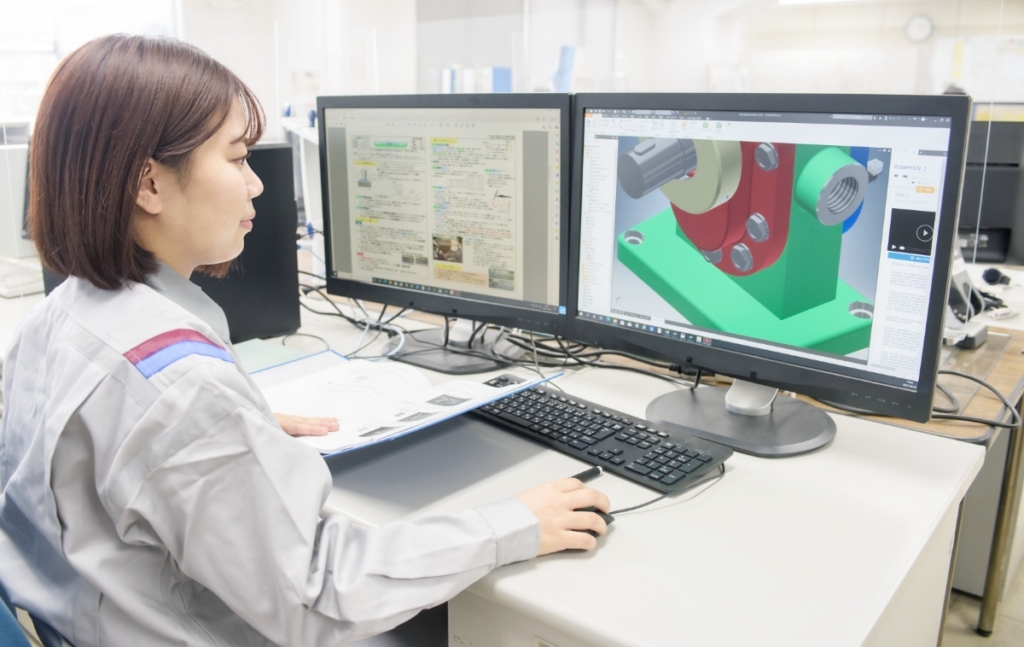 機械エンジニア 製鉄を始め食品・環境・化学プラント等
機械設備の計画・設計、工事・改造・保守を行っています。
生産そのものを行う設備から工場外で用いる搬送設備まで幅広く対応します。