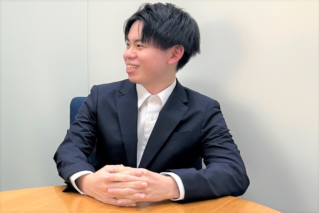 クロスーク01│ユーシーカード株式会社 新卒採用サイト