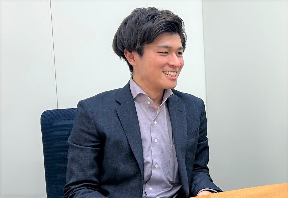 クロスーク01│ユーシーカード株式会社 新卒採用サイト