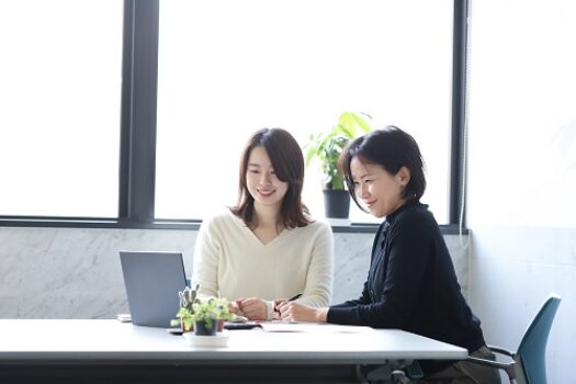 「座談会では様々な立場の方のお話が聞けて、面接対策など就職活動に関することから仕事への向き合い方などまで非常に勉強になる機会でした。」 総合コース 参加者